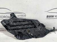 Кронштейн фар правый Octavia (A5 1Z-) 2004-2013 ПОСЛЕ 2009 ГОДА  1Z0941614