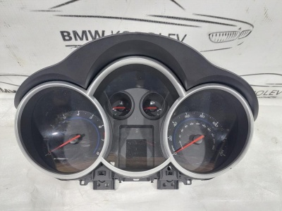 Панель приборов Cruze (2009-2016)  95472836