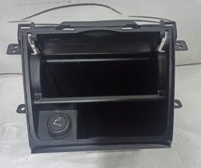 Ящик передней консоли SX4 2006-2013 SX4 7383079J105PK