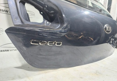 Дверь багажника дефект Ceed 2012-2018  ХЕТЧБЭК   Ceed 73700A2000