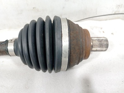 Полуось (привод) передняя левая Octavia (A7) 2013-2020    1K0407271LB