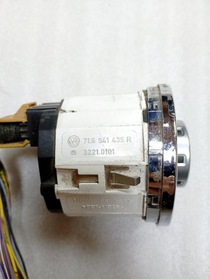 Кнопка блокировки дифференциала Touareg 2002-2010    7L6941435R