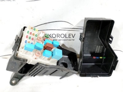 Блок предохранителей RAV 4 2000-2005 МОТОРНЫЙ   RAV4 8272142040