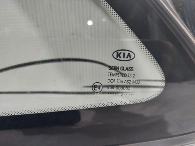 Стекло кузовное глухое левое Kia Ceed JD (2012-2018) 87810A2600