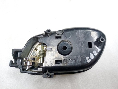 Ручка двери задней внутренняя правая Ceed 2012-2018 ХРОМ  Ceed 83620A2010CR