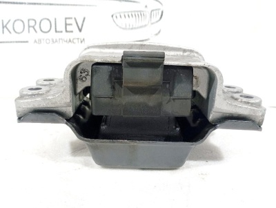 Опора двигателя левая Golf VI 2009-2013    1K0199555AC