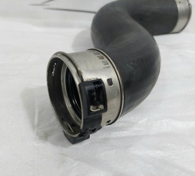 Патрубок интеркулера B47 3-serie F30/F31/F80  2011-2020   F30 11618518474