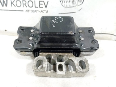 Опора двигателя левая Golf VI 2009-2013    1K0199555AC