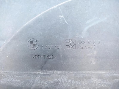 Кожух воздухозаборника  X5E53 13711437101