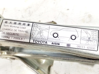 Домкрат Toyota 0911042030