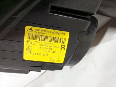 Фара правая Octavia (A7) 2013-2020   5E2941016C