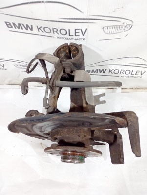 Кулак поворотный передний правый Octavia (A7) 2013-2020    5Q0407256N