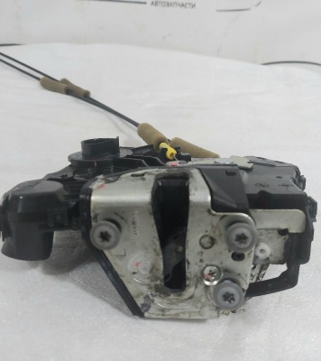 Замок двери передней левой Camry V40 2006-2011 ; Corolla E15 2006-2013    6904002300