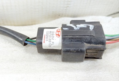 Датчик парковки Santa Fe (CM) 2006-2012 ЗАДНИЙ  957002B100 Santa Fe 957002B100