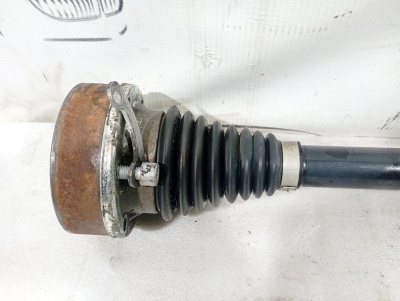 Полуось (привод) передняя левая Octavia (A5 1Z-) 2004-2013 1.4 CAX АКПП    1K0407271LA