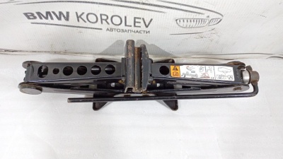 Домкрат Ford Focus III (2011-2019)    5212118