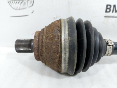 Полуось (привод) передняя левая Octavia (A5 1Z-) 2004-2013 МКПП    3C0407271AJ