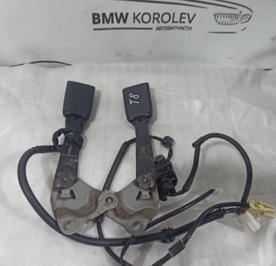Ответная часть ремня безопасности RAV 4 2006-2013 (Комплект)  7323042140B0