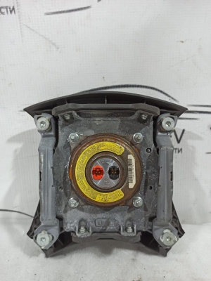 Подушка безопасности в рулевое колесо Toyota camry 40  4513033480E0