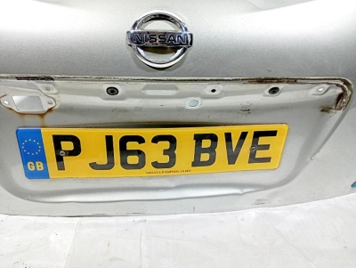 Дверь багажника белая дефект Qashqai+2 (JJ10) 2008-2014     K0100EY1MB