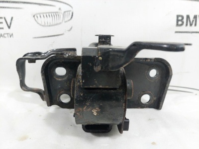 Опора КПП левая RAV 4 2006-2013 2.0 16V 1AZFE МКПП  1237228210