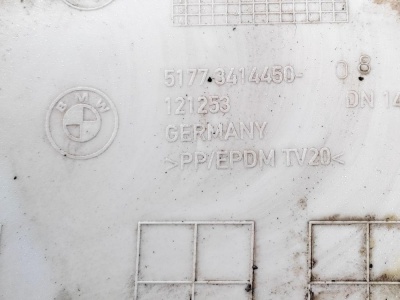Накладка на арку М-стиль задняя правая (серебристая)  X3E83 51773415406