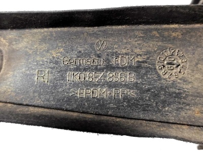 Брызговик задний правый Golf Plus (2005 -2014)  1K0854856B