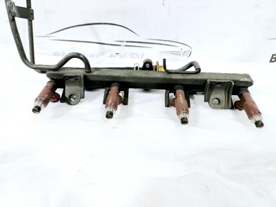 Топливная рампа M16A Suzuki Liana (2001-2007) 1573054G00