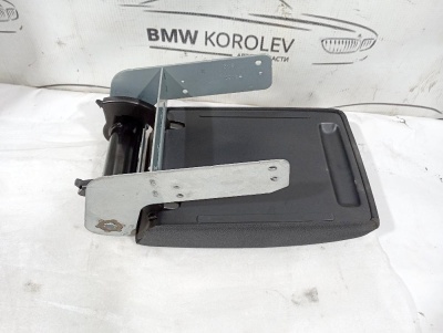 Подлокотник  VW Golf VI (2008-2013)   5M0864207F