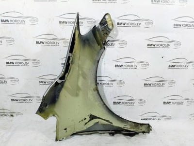 Крыло ЛЕВОЕ  volkswagen golf plus 5M1  5M0821021