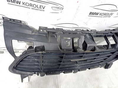Решетка центральная PORSCHE CAYENNE 958 GTS  7P5807683