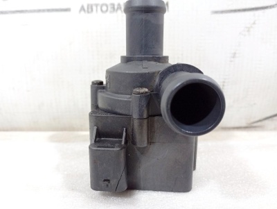 Насос (помпа) электрический Octavia (A7) 2013-2020    5Q0965561B