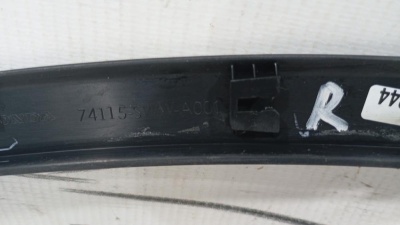Накладка переднего крыла правого CR-V 2007-2012  74115-SWW-G00 CR-V 74115-SWW-G00