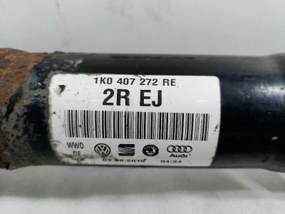 Полуось (привод) передняя правая Octavia (A5 1Z-) 2004-2013 МКПП    1K0407272RE