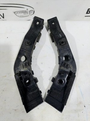 Кронштейн бампера (комплект) передний Hyundai i30  I30 865142L000
