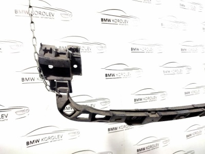 Кронштейн заднего бампера ценральный VW Golf VI (2008-2013)  5K6807863
