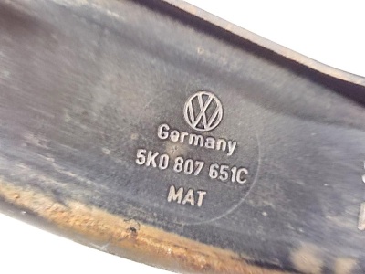 Усилитель переднего бампера (нижний) VW Golf VI (2008-2013)  5K0807651C